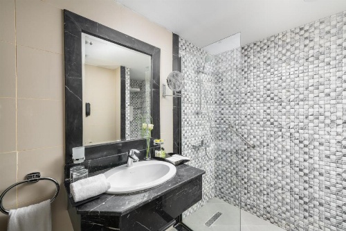 Taiba Front Hotel image 31